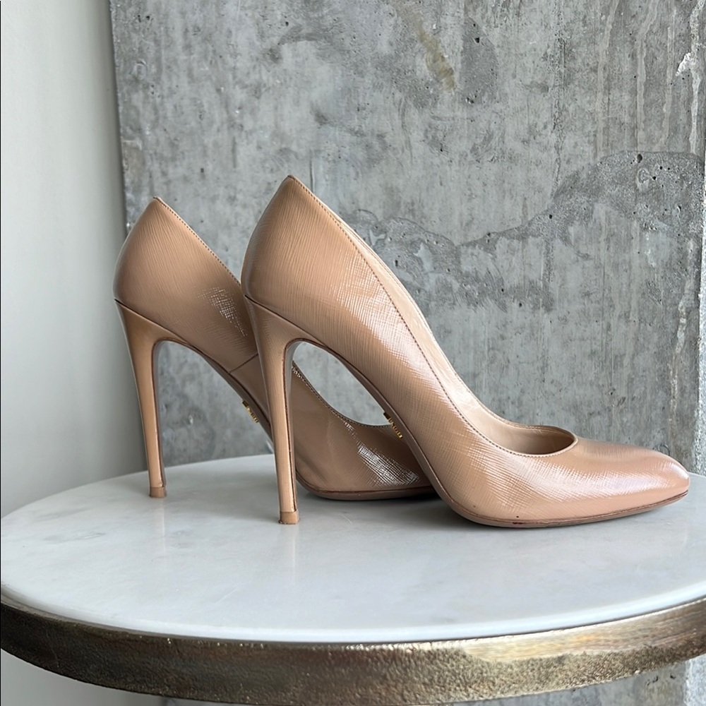 Prada round toe pumps -patent leather- nude - 37.5 / 7.5 US - Picture 9 of 10